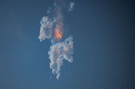 SpaceX Starship’s explosion is not the failure it appears to be, experts say